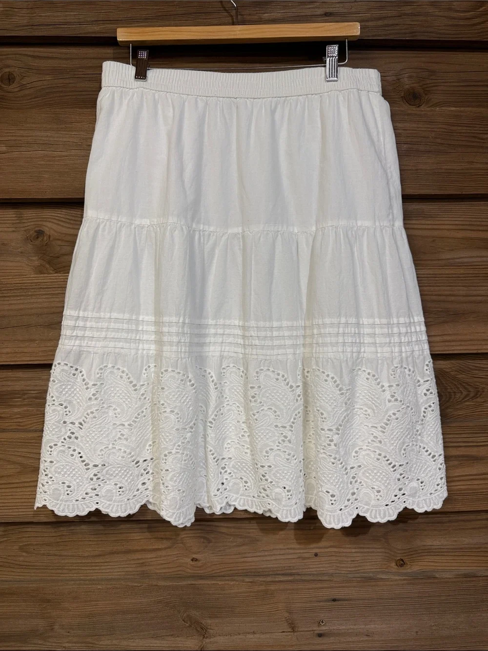 Studio West White Eyelet Tiered Midi Skirt with Scalloped Hem - Picture 3 of 5